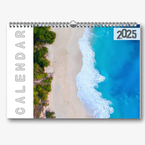 Шаблон настінного календаря з фото подорожей