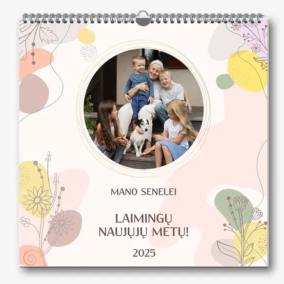 Kalendoriaus šablonas su šeimos nuotraukomis